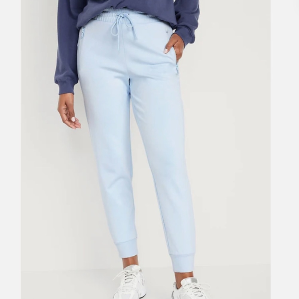 Old Navy Active Jogger in Light Blue
